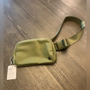 Lululemon Everywhere Belt Bag